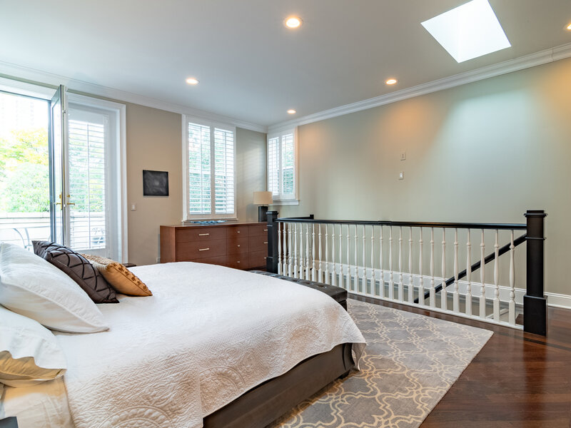 111 W Elm Street Chicago IL 60610