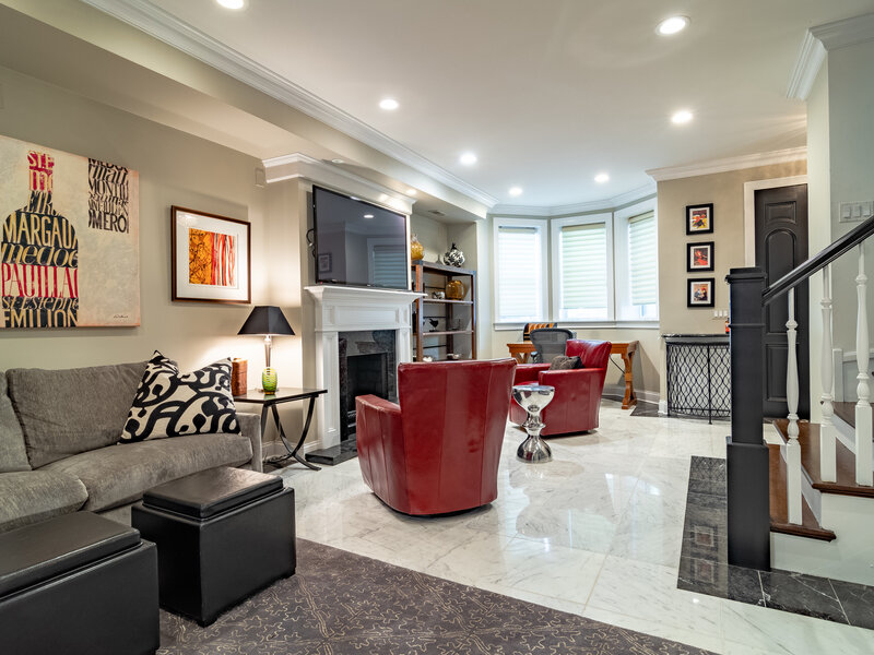 111 W Elm Street Chicago IL 60610