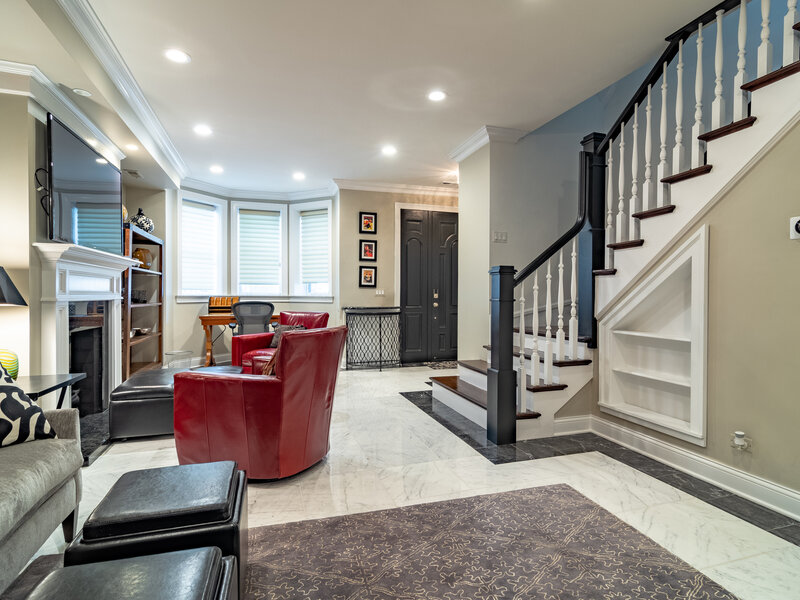 111 W Elm Street Chicago IL 60610
