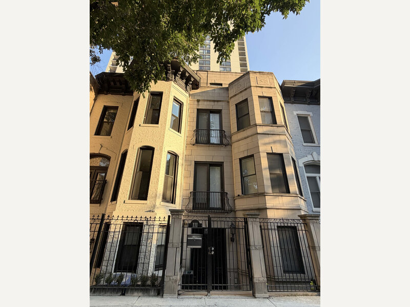 111 W Elm Street Chicago IL 60610