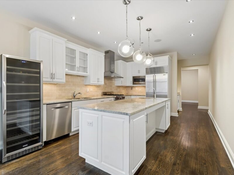 30 W Erie Street Chicago IL 60654