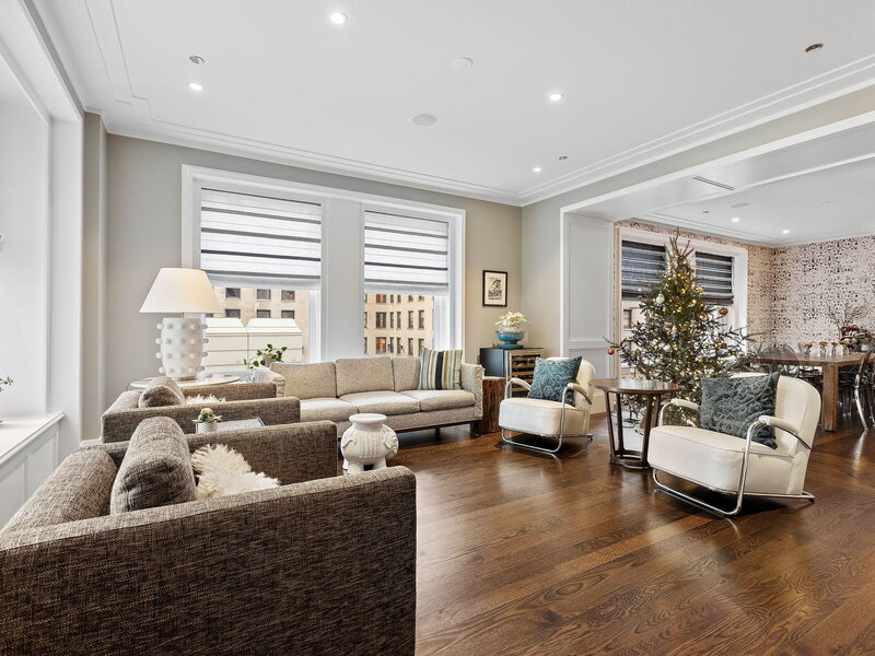 159 E Walton Place Chicago IL 60611