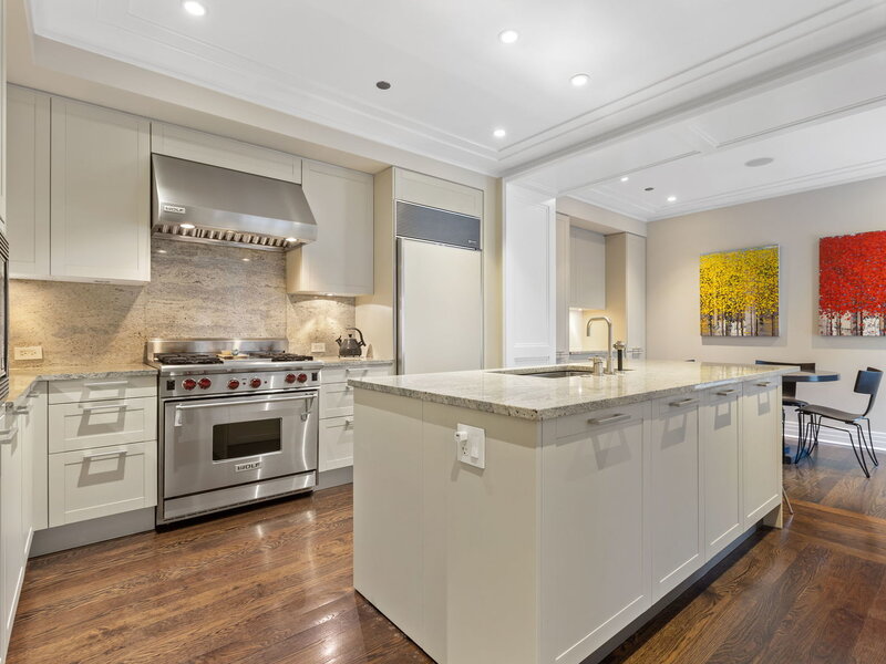159 E Walton Place Chicago IL 60611