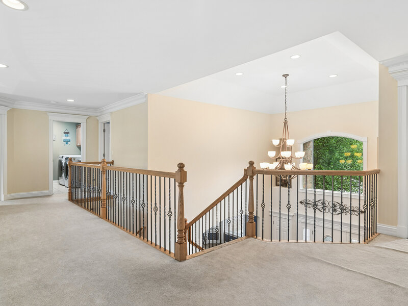 8 Rose Lane Hawthorn Woods IL 60047