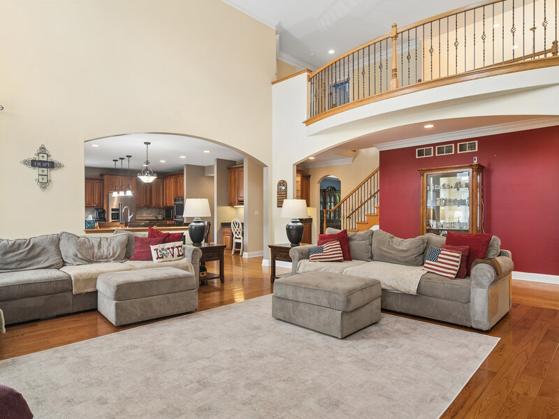 8 Rose Lane Hawthorn Woods IL 60047