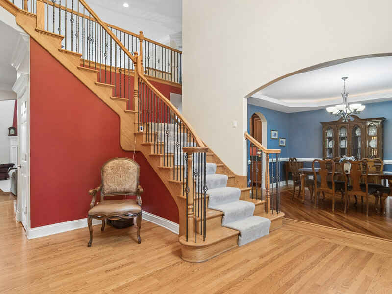 8 Rose Lane Hawthorn Woods IL 60047