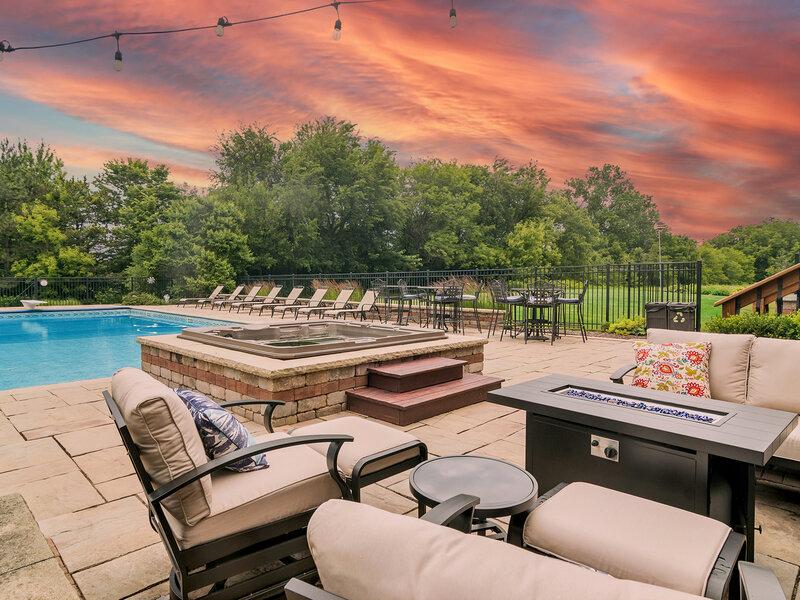8 Rose Lane Hawthorn Woods IL 60047