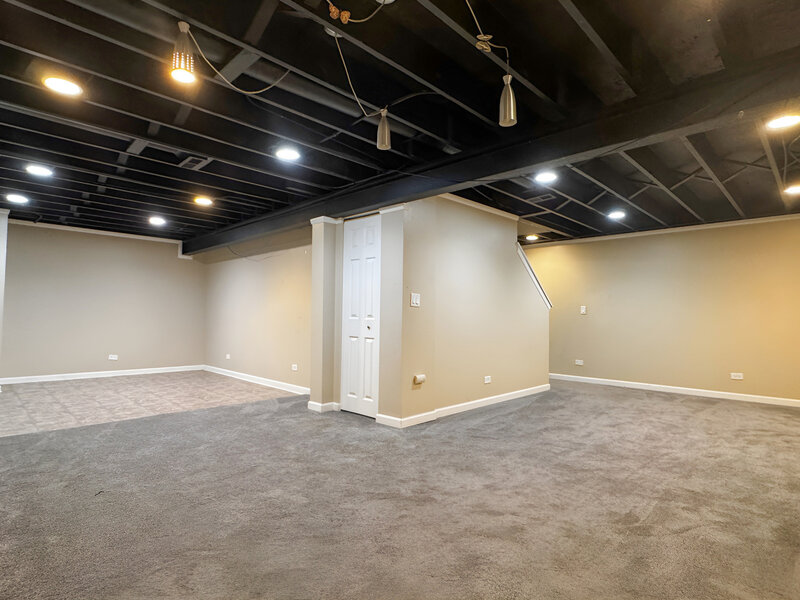 568 Truman Drive Oswego IL 60543