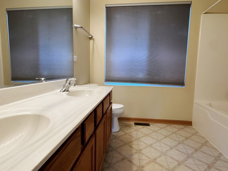 568 Truman Drive Oswego IL 60543