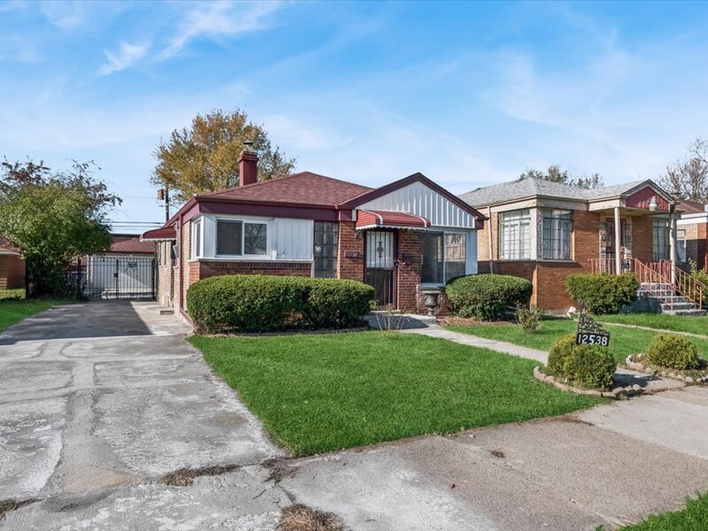 12538 S Justine Street Calumet Park IL 60827