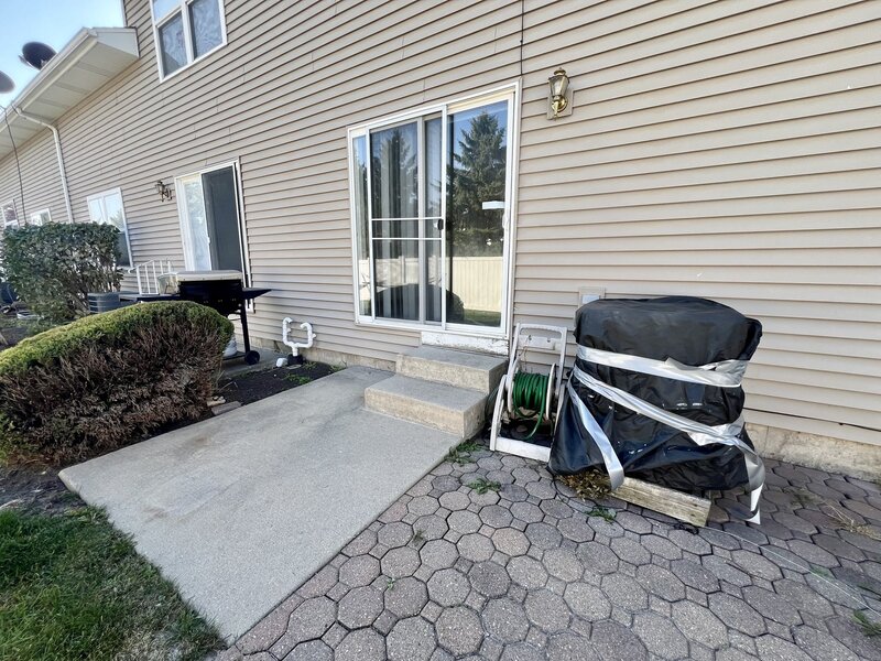 1172 Rose Drive Sycamore IL 60178