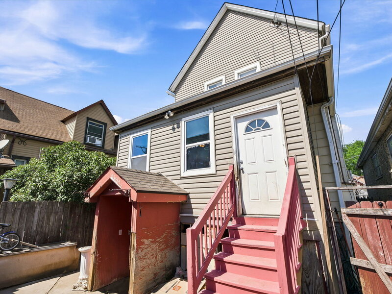 4440 N Kasson Avenue Chicago IL 60630