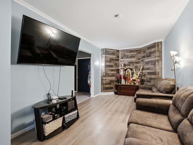 4440 N Kasson Avenue Chicago IL 60630