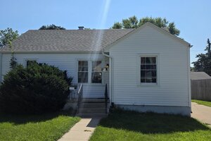 Photo of 819 Park Place Clinton IA 52732