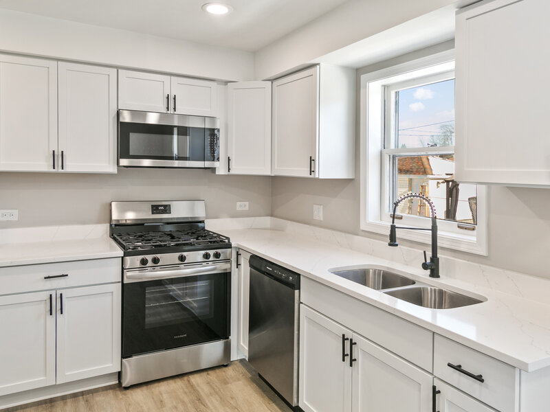 752 E 164th Street South Holland IL 60473
