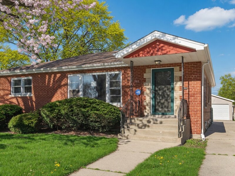 752 E 164th Street South Holland IL 60473