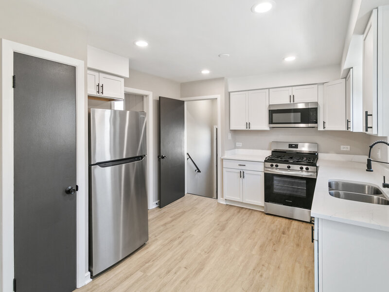 752 E 164th Street South Holland IL 60473