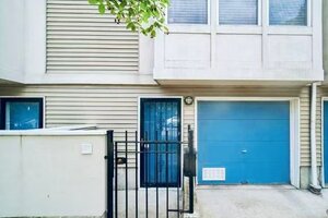 Photo of 1009 E 61st Street Chicago IL 60637