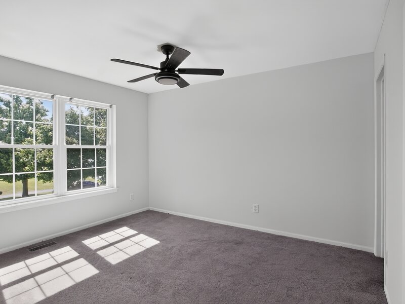 440 Newport Circle Oswego IL 60543