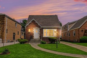 Photo of 10827 S Peoria Street Chicago IL 60643