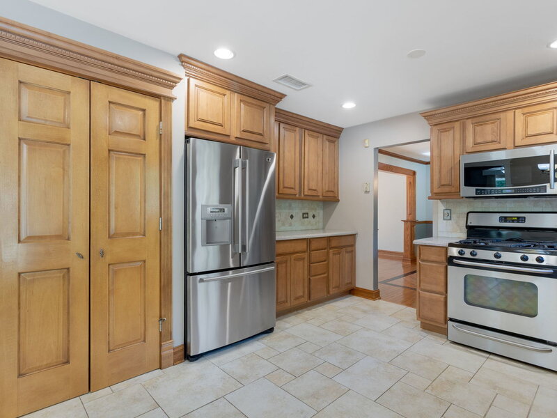 161 Jackson Lane Bloomingdale IL 60108