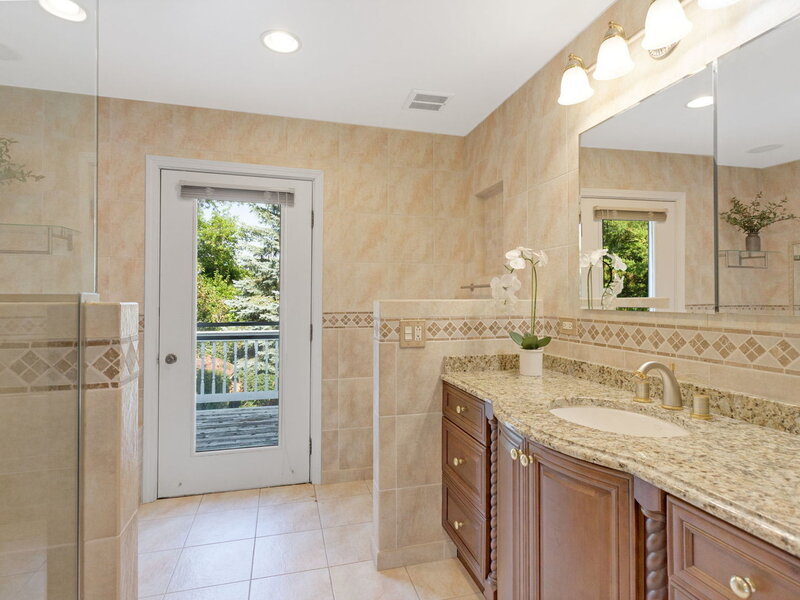 161 Jackson Lane Bloomingdale IL 60108