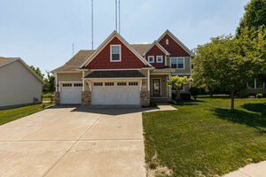 Photo of 3877 Sparrow Court Bettendorf IA 52722