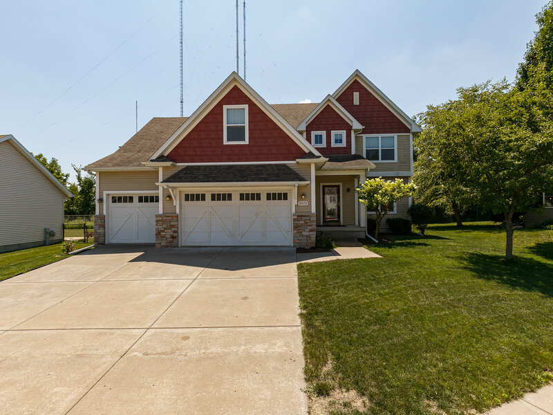 3877 Sparrow Court Bettendorf IA 52722