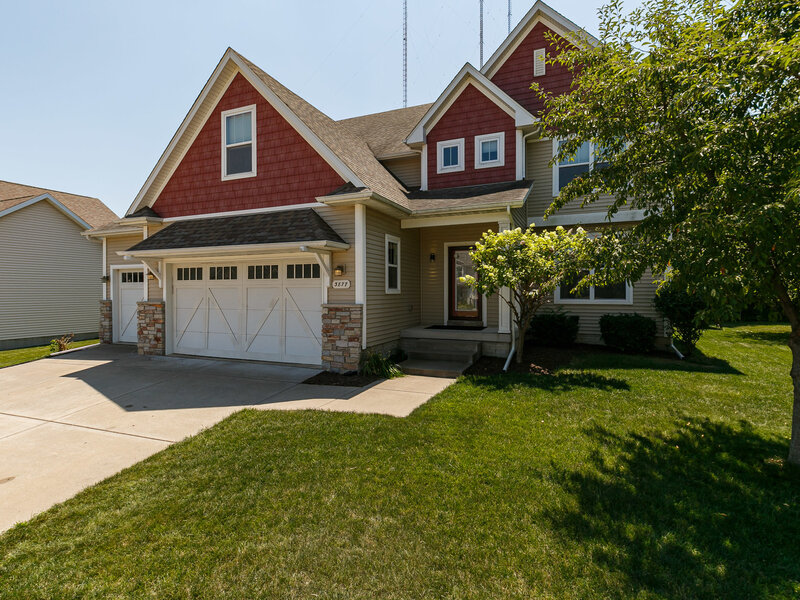 3877 Sparrow Court Bettendorf IA 52722