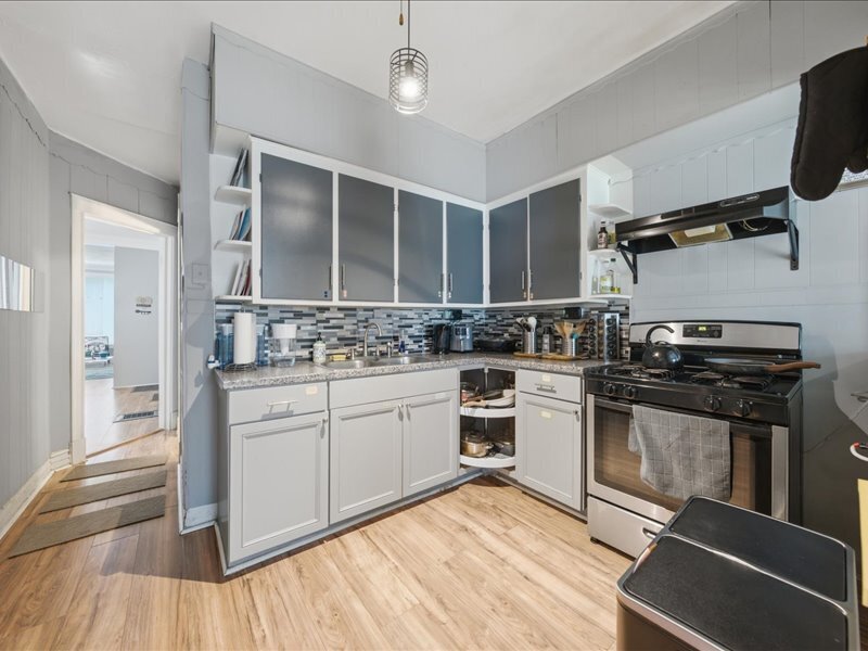 1534 E 73rd Place Chicago IL 60619