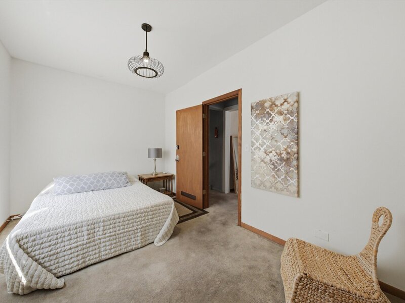 1534 E 73rd Place Chicago IL 60619