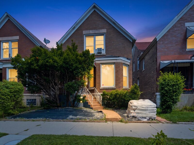 1534 E 73rd Place Chicago IL 60619