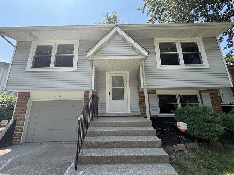 21610 Peterson Avenue Sauk Village IL 60411