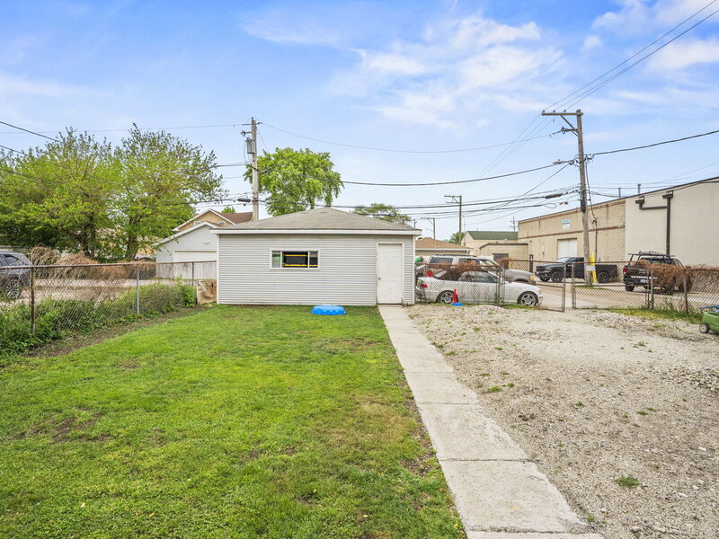 4635 Eberly Avenue Brookfield IL 60513