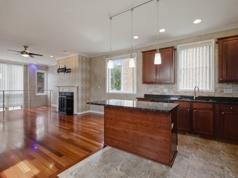 2539 W Warren Boulevard Chicago IL 60612