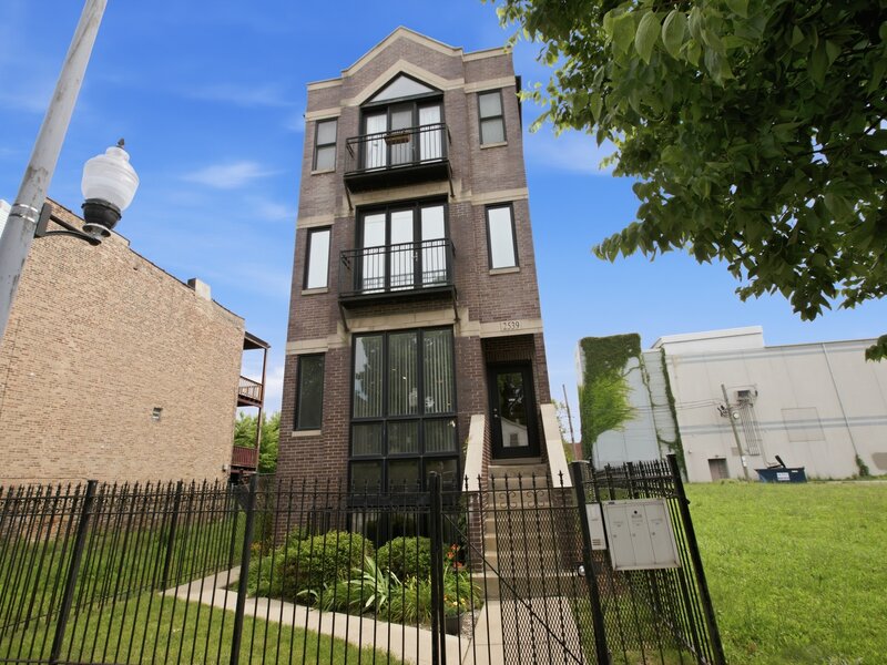 2539 W Warren Boulevard Chicago IL 60612