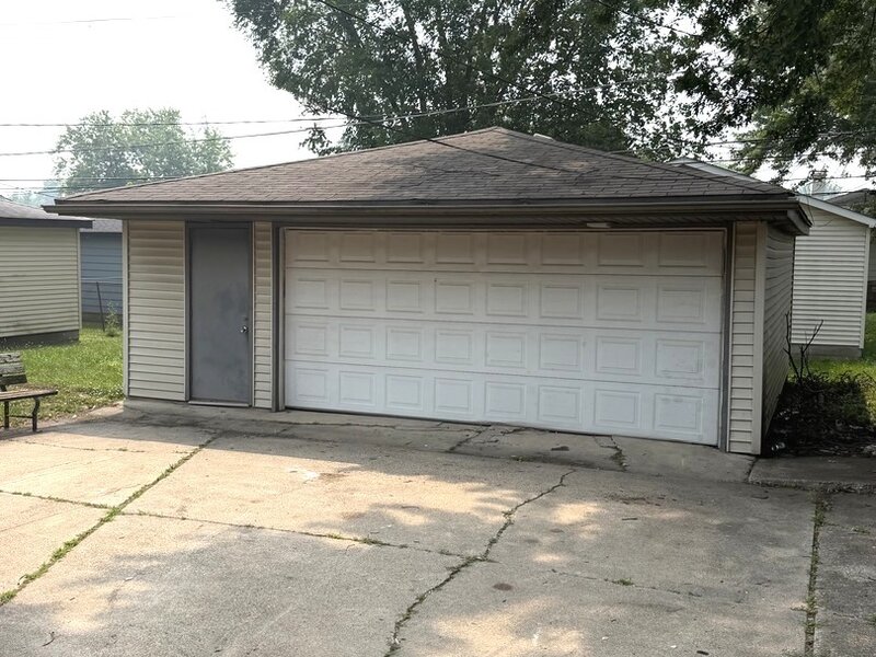1326 Imperial Avenue Calumet City IL 60409