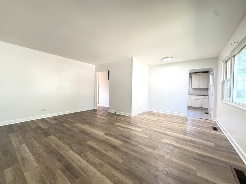 1326 Imperial Avenue Calumet City IL 60409