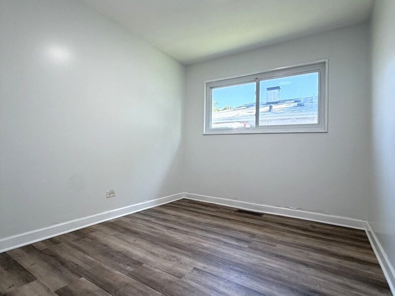 1326 Imperial Avenue Calumet City IL 60409