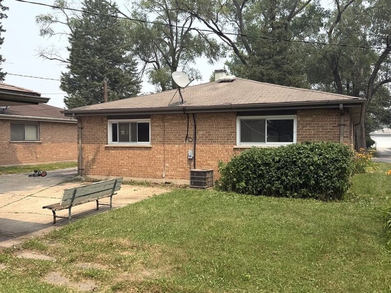 1326 Imperial Avenue Calumet City IL 60409