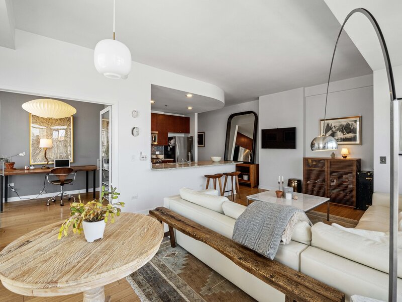 303 W Ohio Street Chicago IL 60654
