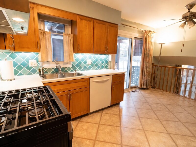 633 E 8th Avenue Naperville IL 60563