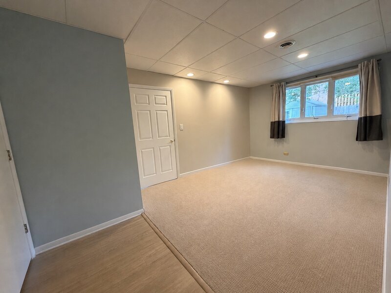 633 E 8th Avenue Naperville IL 60563