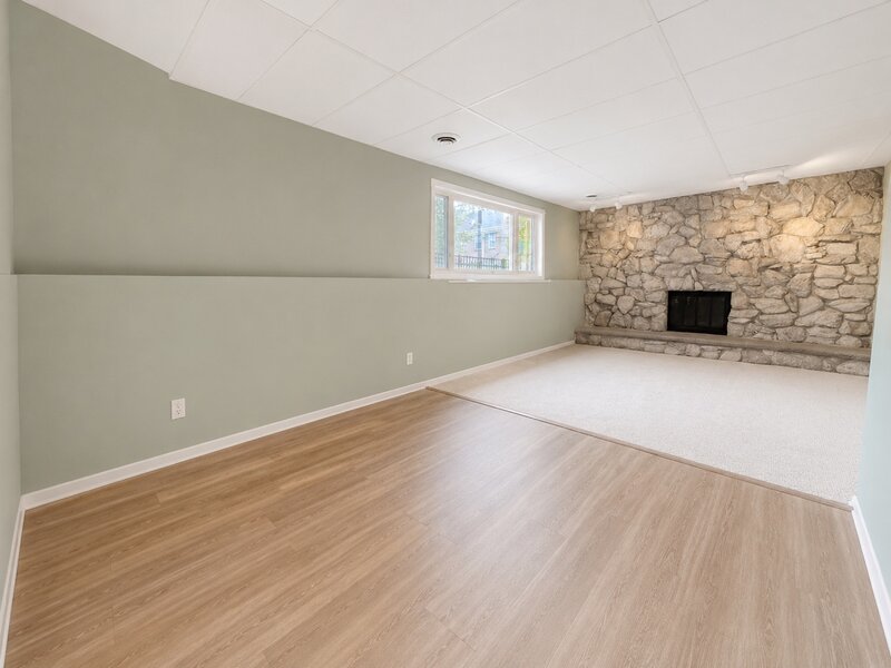 633 E 8th Avenue Naperville IL 60563