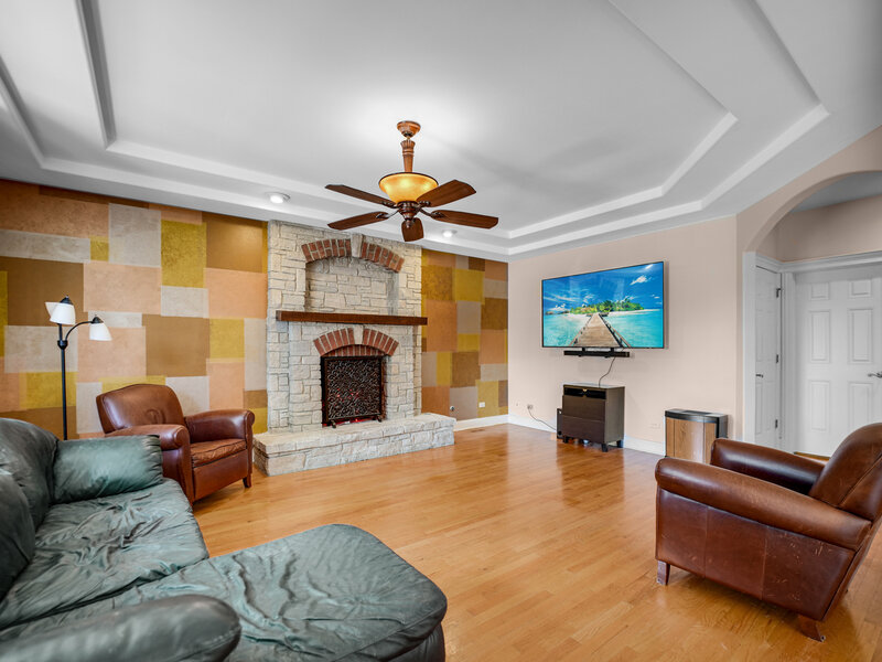 4825 W 92nd Street Oak Lawn IL 60453