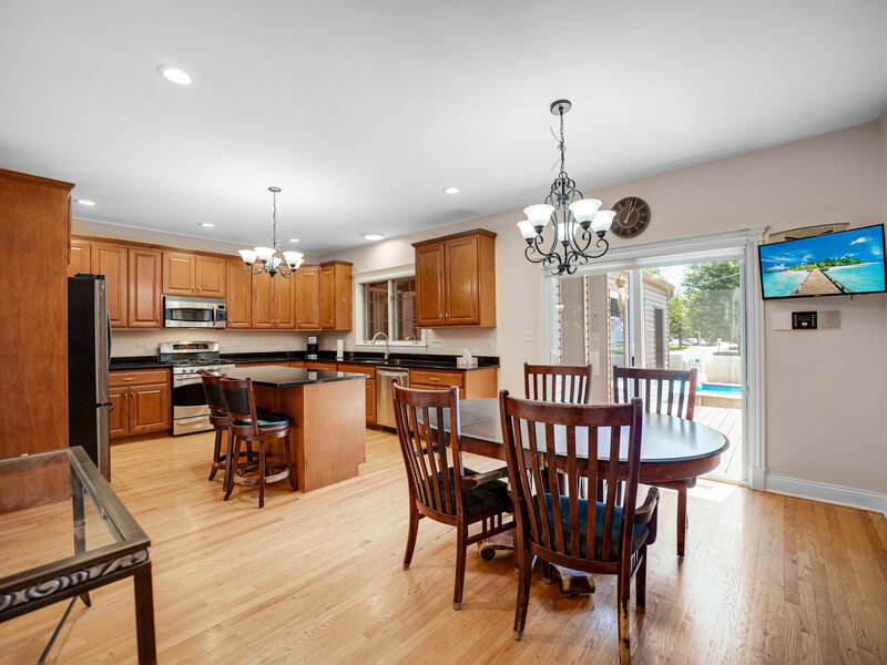 4825 W 92nd Street Oak Lawn IL 60453