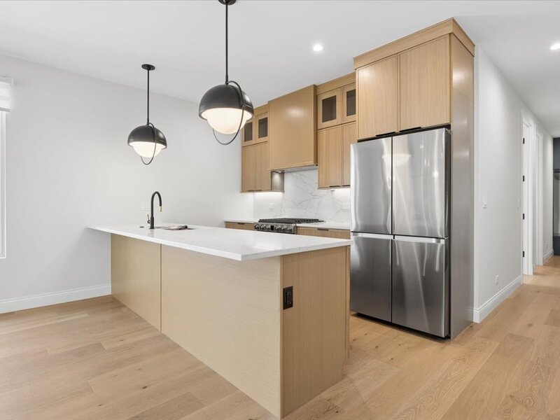 3739 N Clifton Avenue Chicago IL 60613