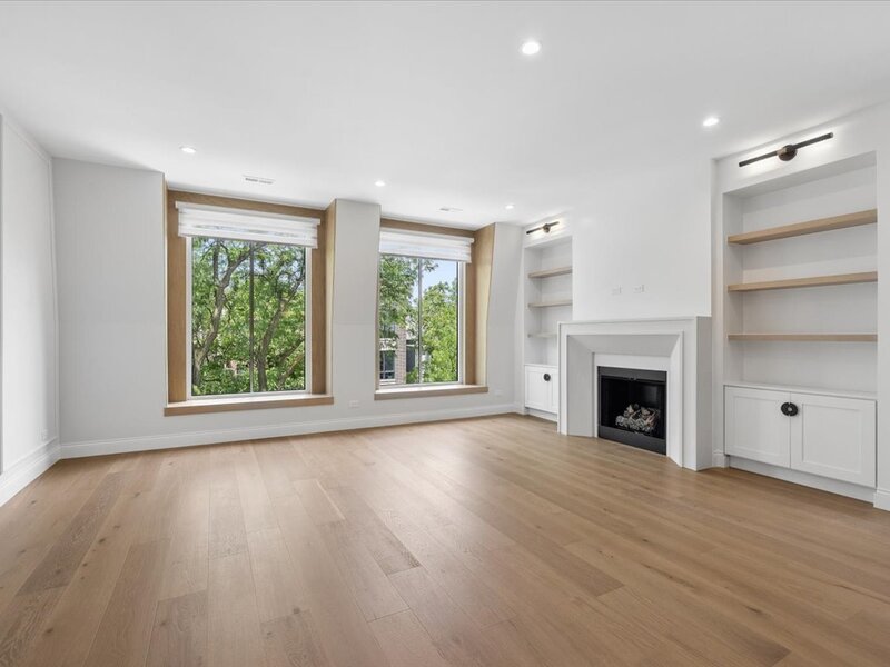 3739 N Clifton Avenue Chicago IL 60613