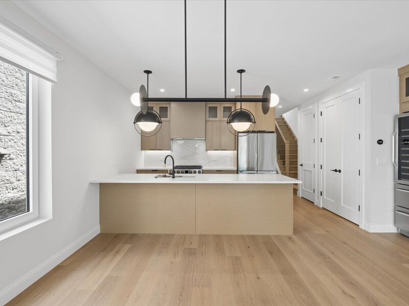 3739 N Clifton Avenue Chicago IL 60613