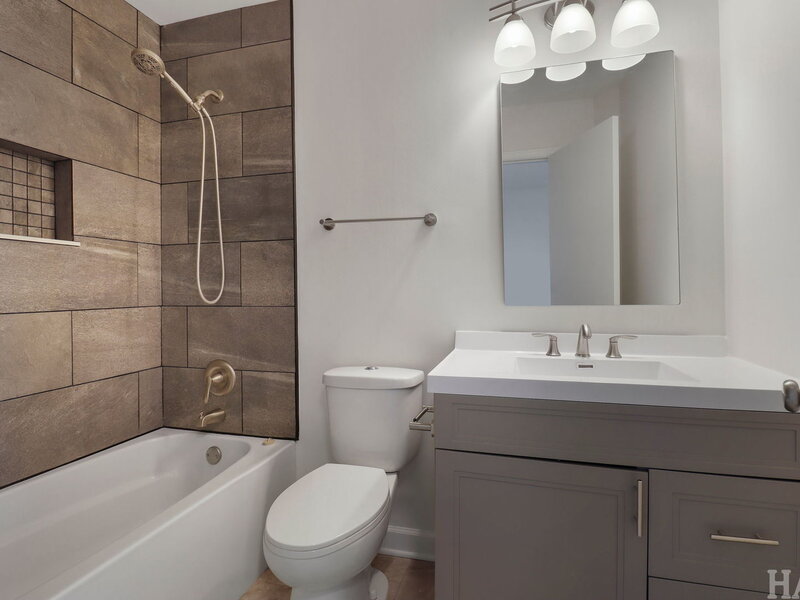 847 Essex Circle Grayslake IL 60030